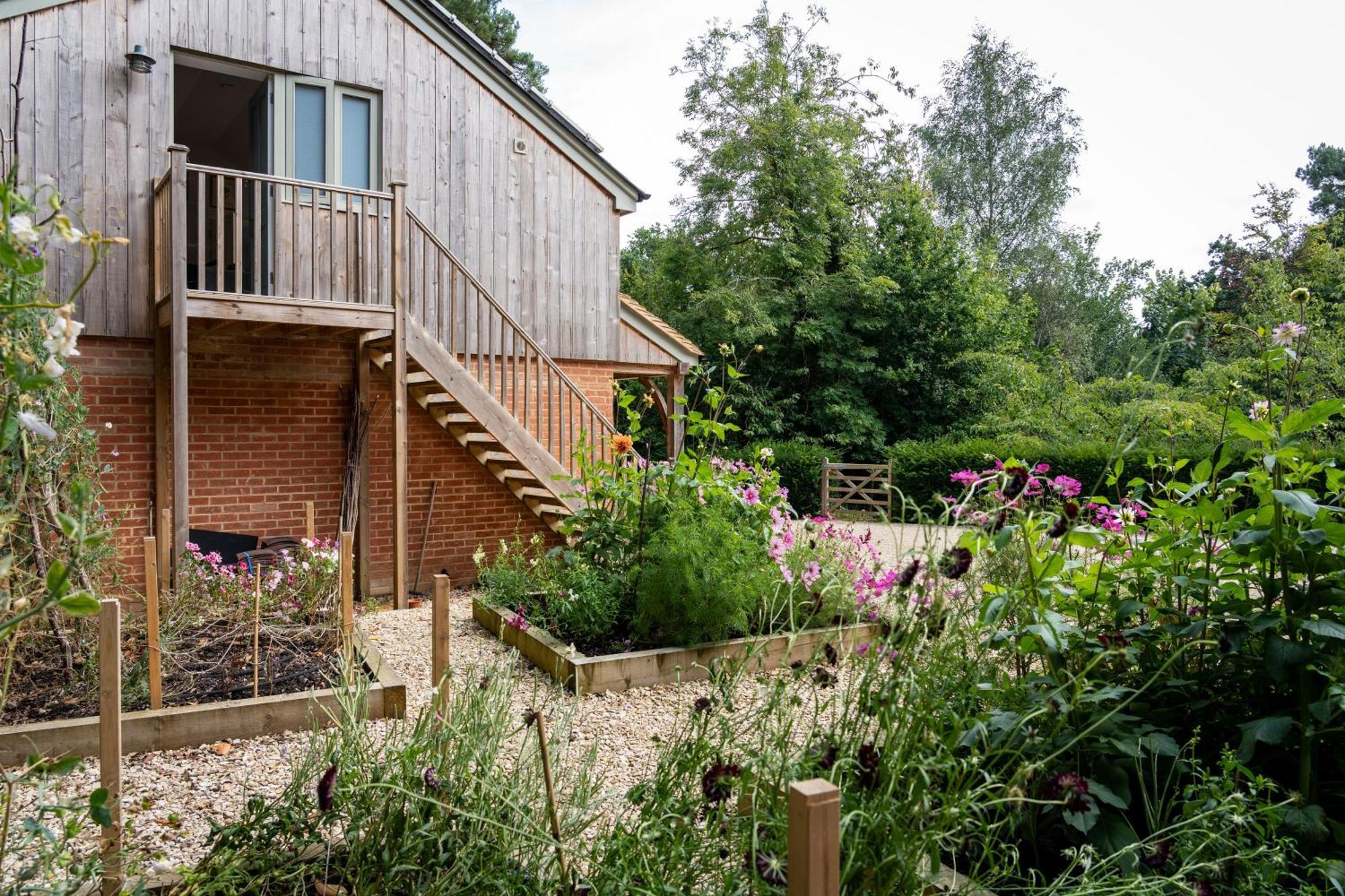 Little Willow Bank - 1 Bed Luxury Apartment Between Salisbury And The New Forest 外观 照片