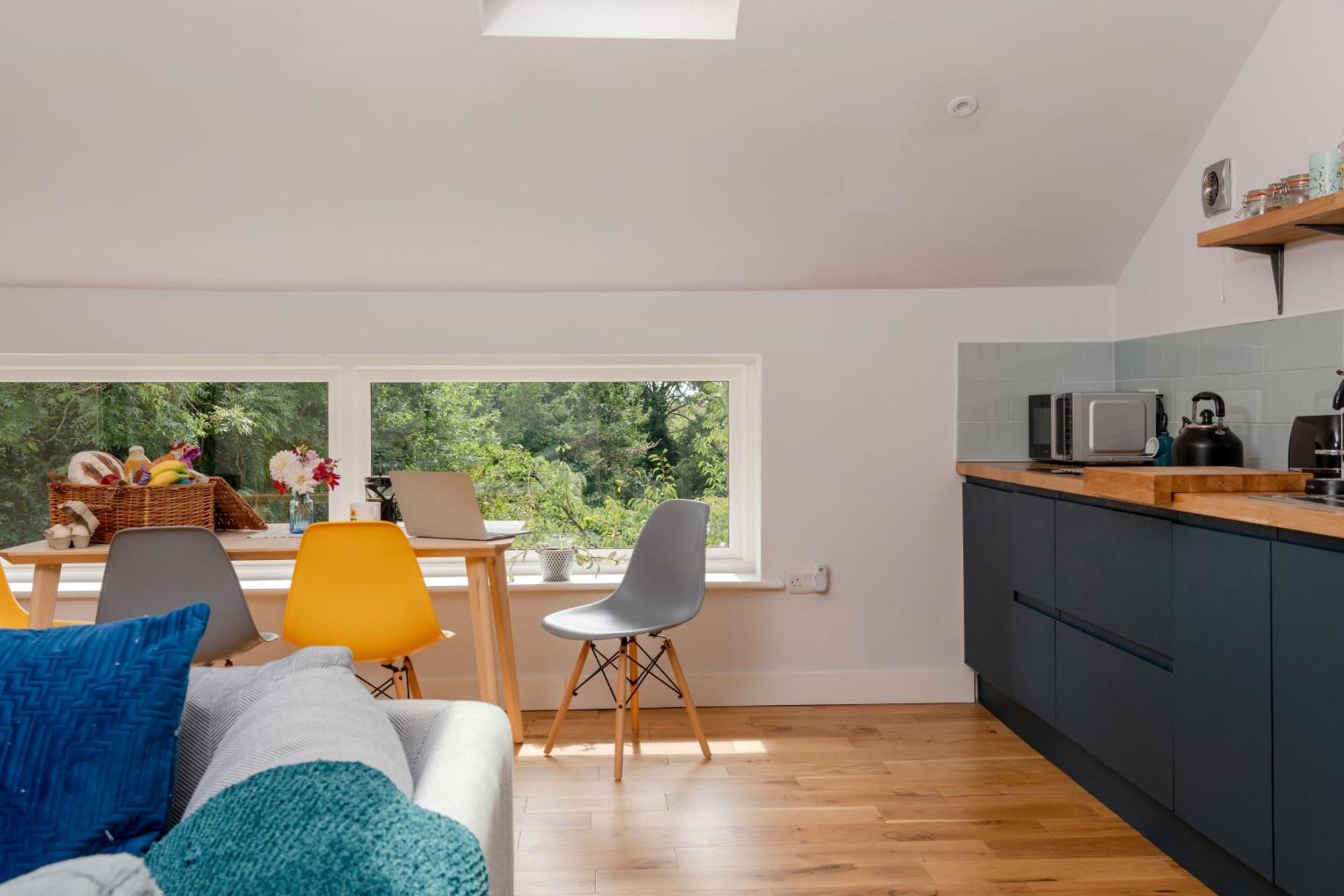 Little Willow Bank - 1 Bed Luxury Apartment Between Salisbury And The New Forest 外观 照片